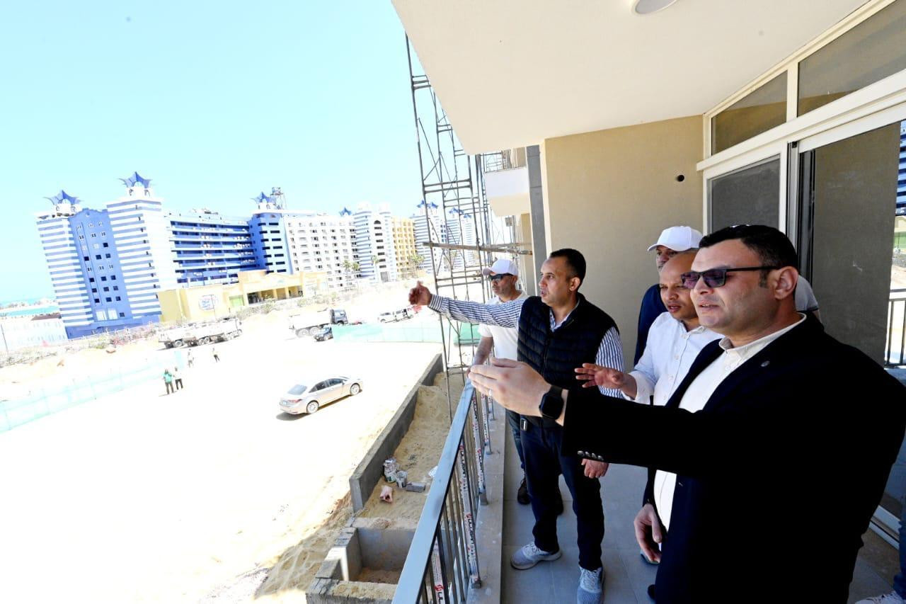 وزير الإسكان