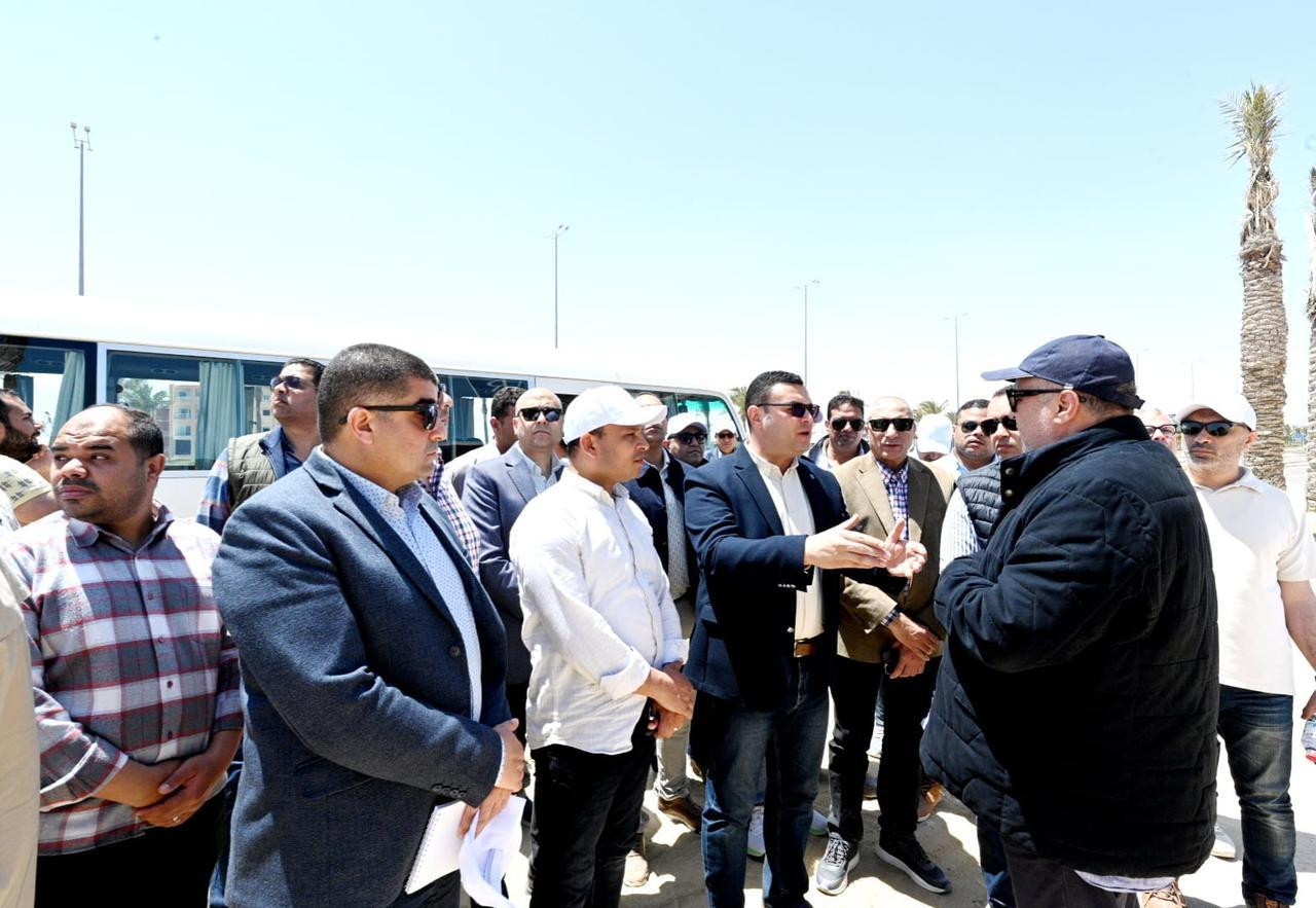 وزير الإسكان