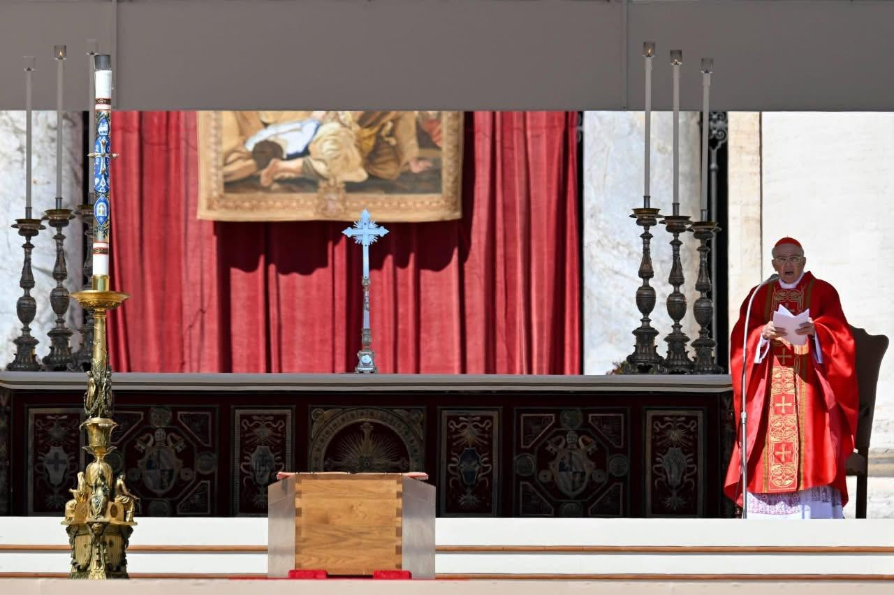 وزير الأوقاف في جنازة البابا فرنسيس