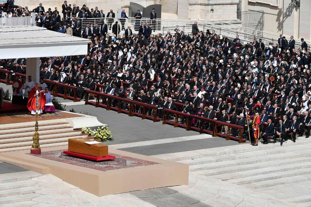 وزير الأوقاف في جنازة البابا فرنسيس