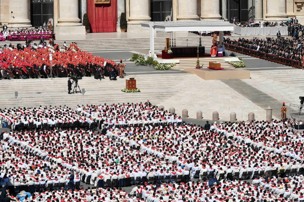 وزير الأوقاف في جنازة البابا فرنسيس