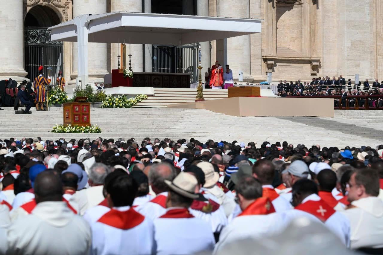 وزير الأوقاف في جنازة البابا فرنسيس