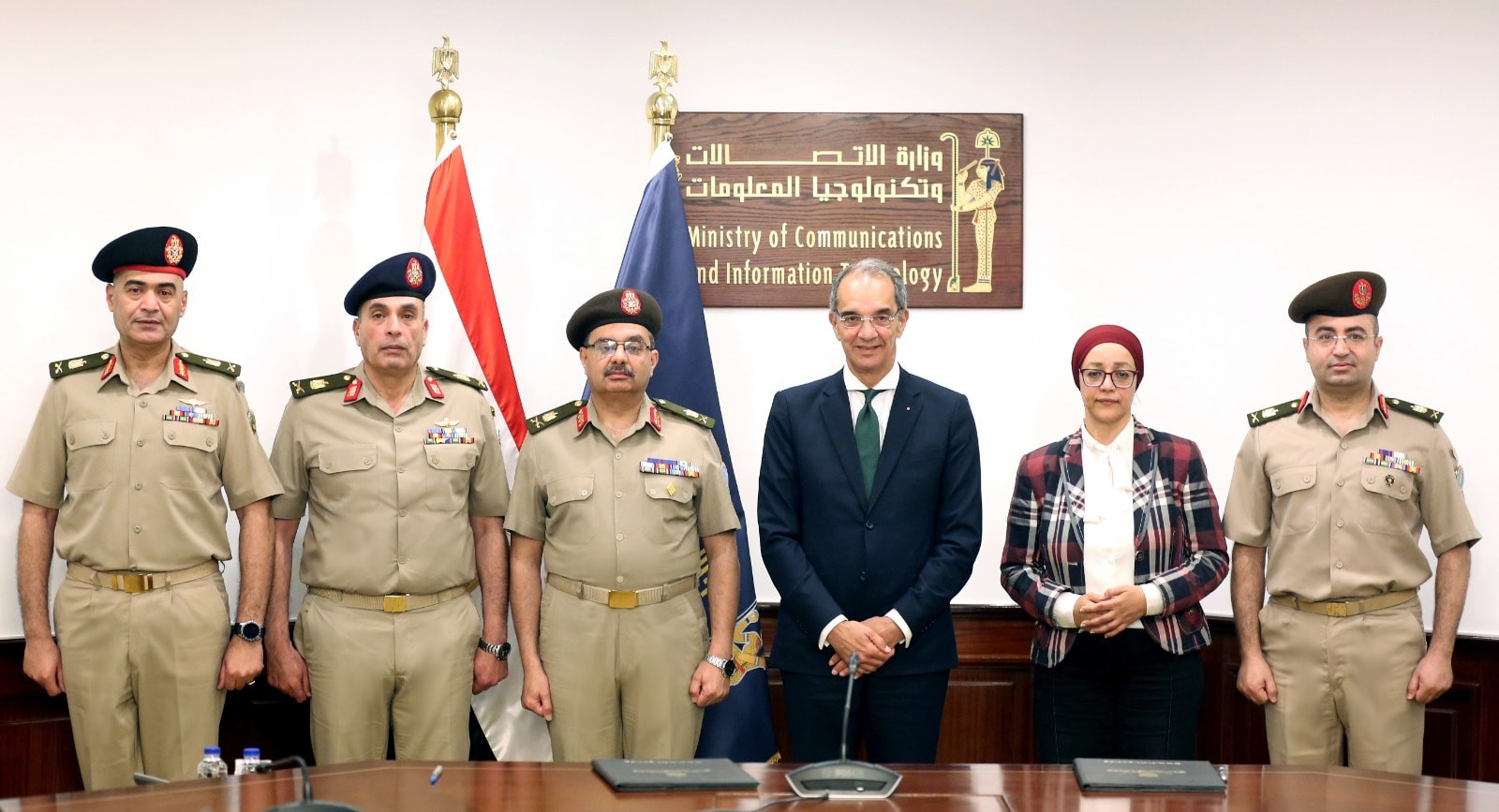 وزير الاتصالات