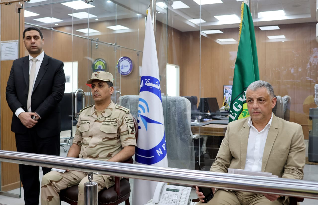 محافظ الإسماعيلية يتابع جاهزية المحليات لمواجهة آثار الطقس السيئ