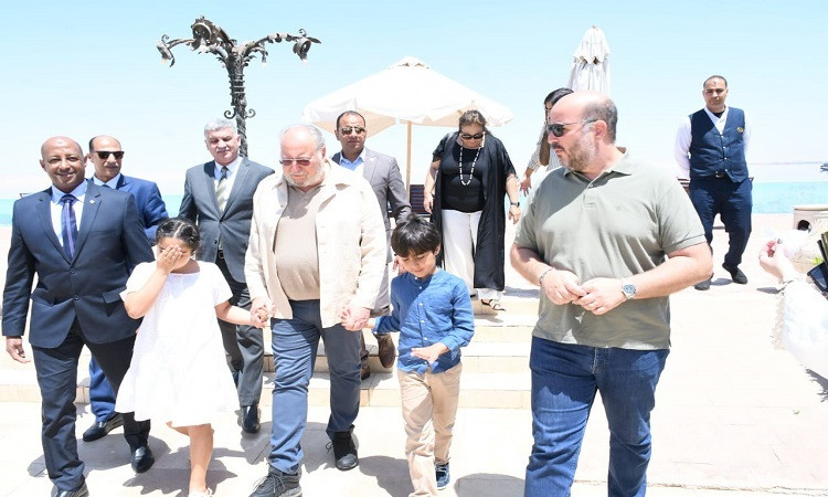 الملك أحمد فؤاد الثاني يزور محافظة الفيوم لاكتشاف كنوزها السياحية