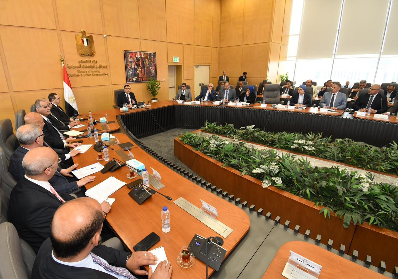 وزير الإسكان