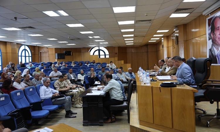 محافظ المنيا ـ اجتماع1