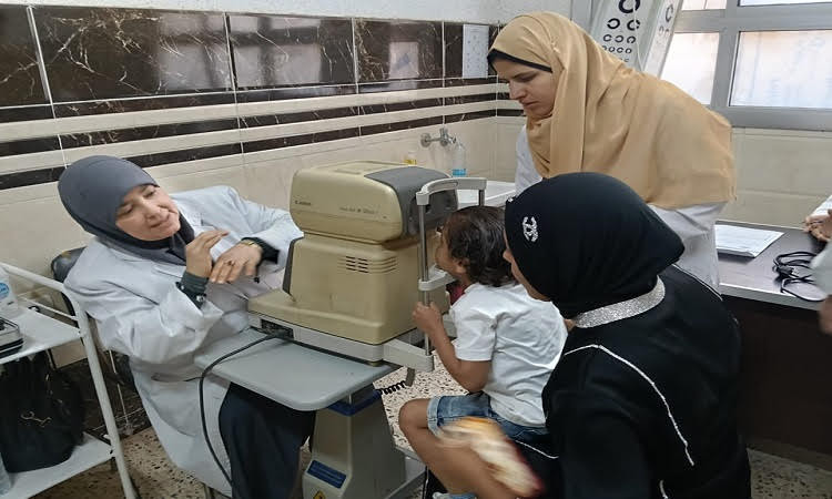 جامعة بنها تنظيم طبية متخصصة في أمراض العيون بمدرسة المكفوفين ببنها