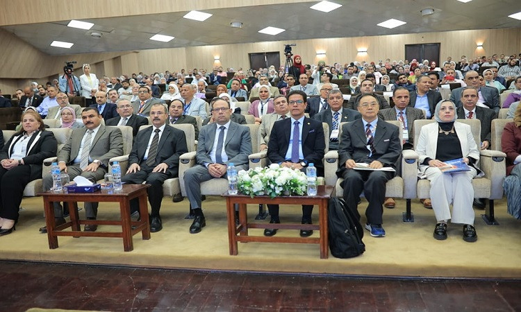 انطلاق المؤتمر الرابع للدراسات العليا في مجال العلوم التطبيقية بجامعة