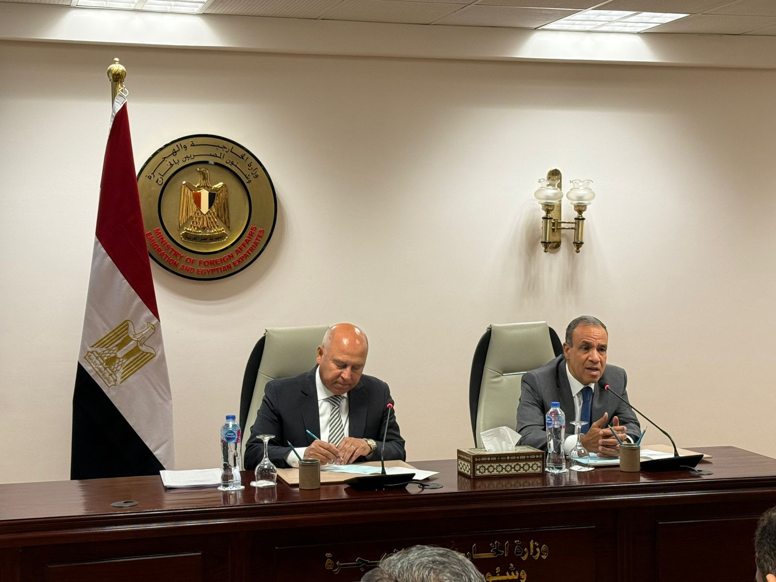 وزيرا الخارجية والصناعة والنقل