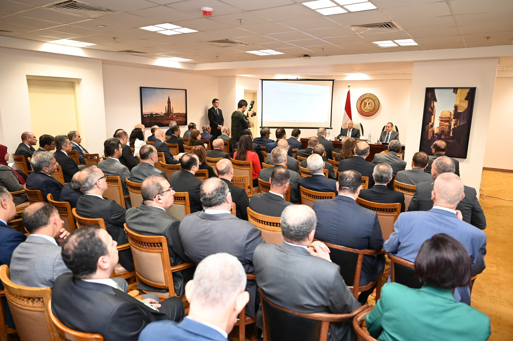 وزيرا الخارجية والصناعة والنقل