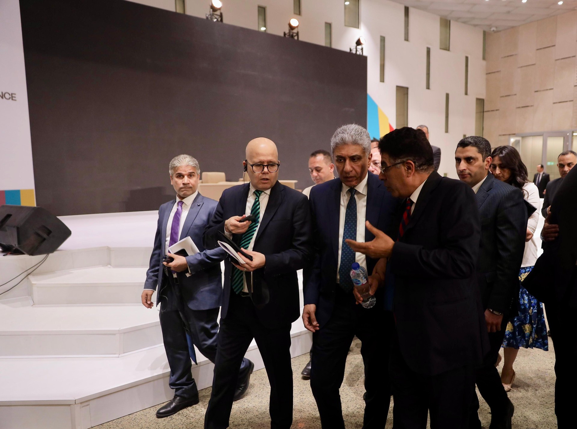 وزير السياحة