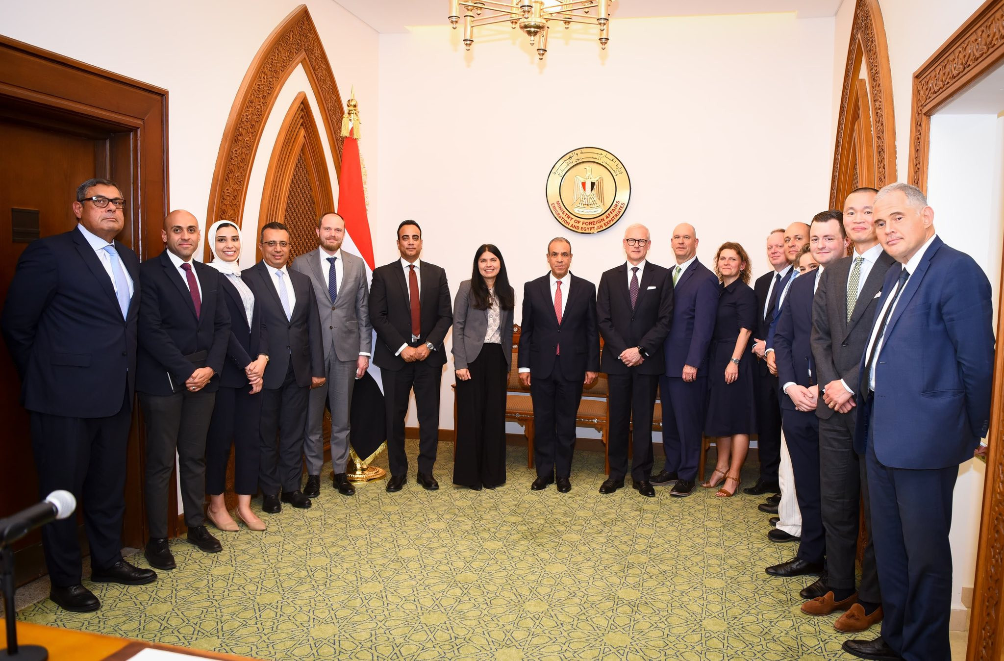 وزير الخارجية