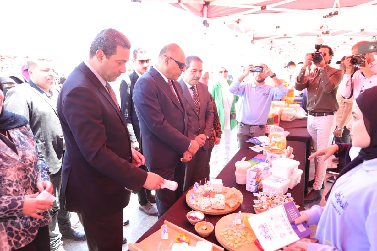 وزير العمل ومحافظ دمياط