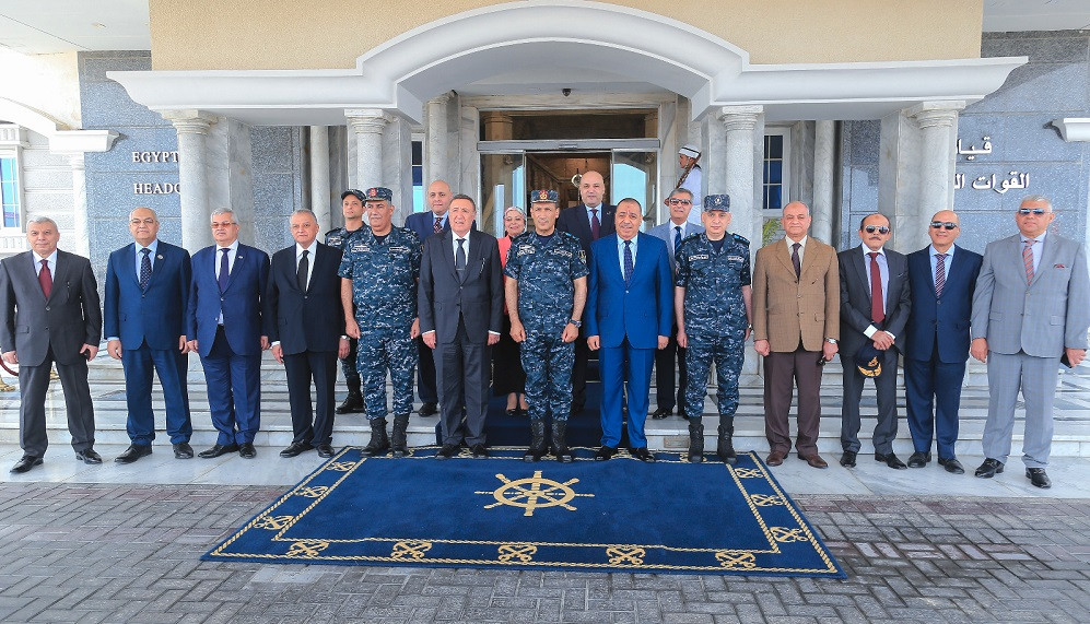 القوات البحرية