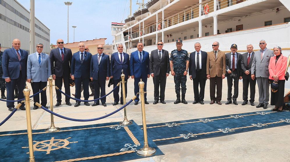 القوات البحرية