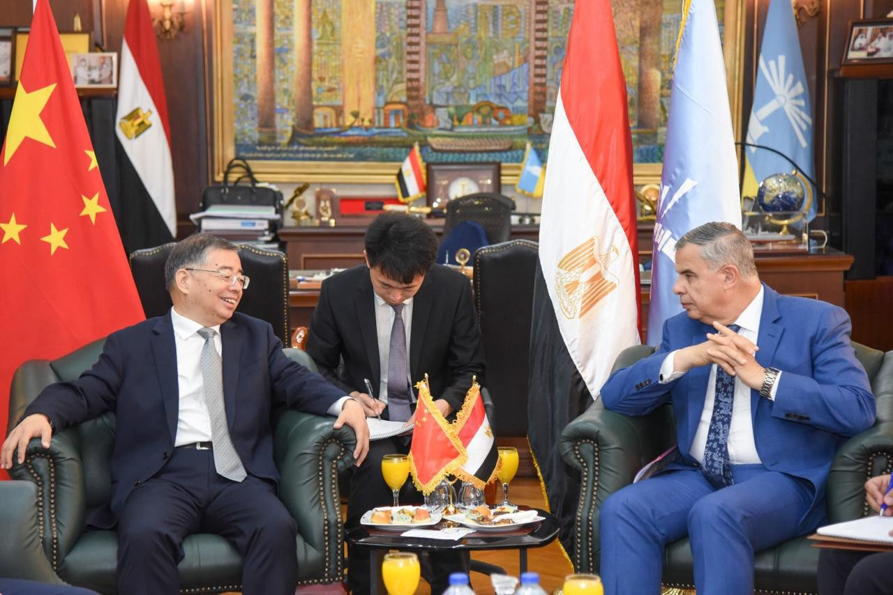 محافظ الإسكندرية والوفد الصيني