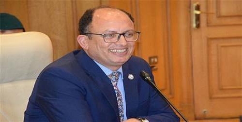 السيد قنديل رئيس جامعة حلوان