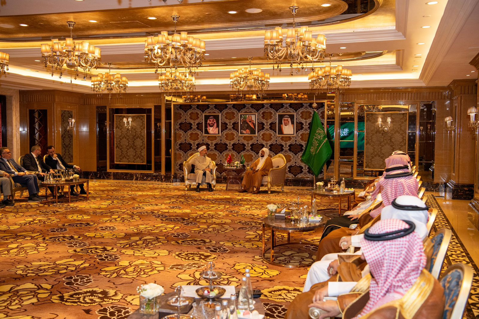 وزير الشؤون الإسلامية السعودي ورئيس الشؤون الدينية التركي