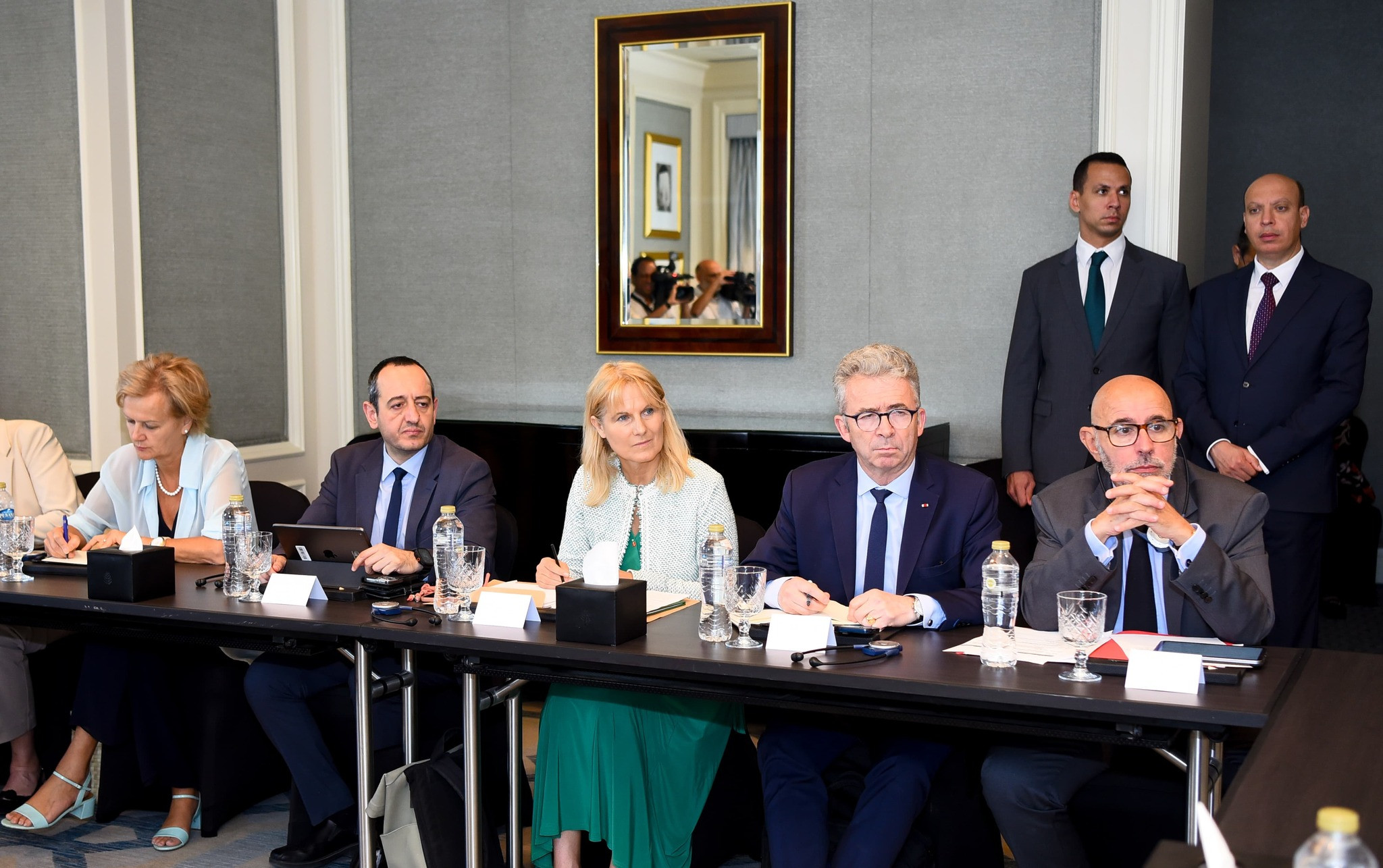 وزير الخارجية