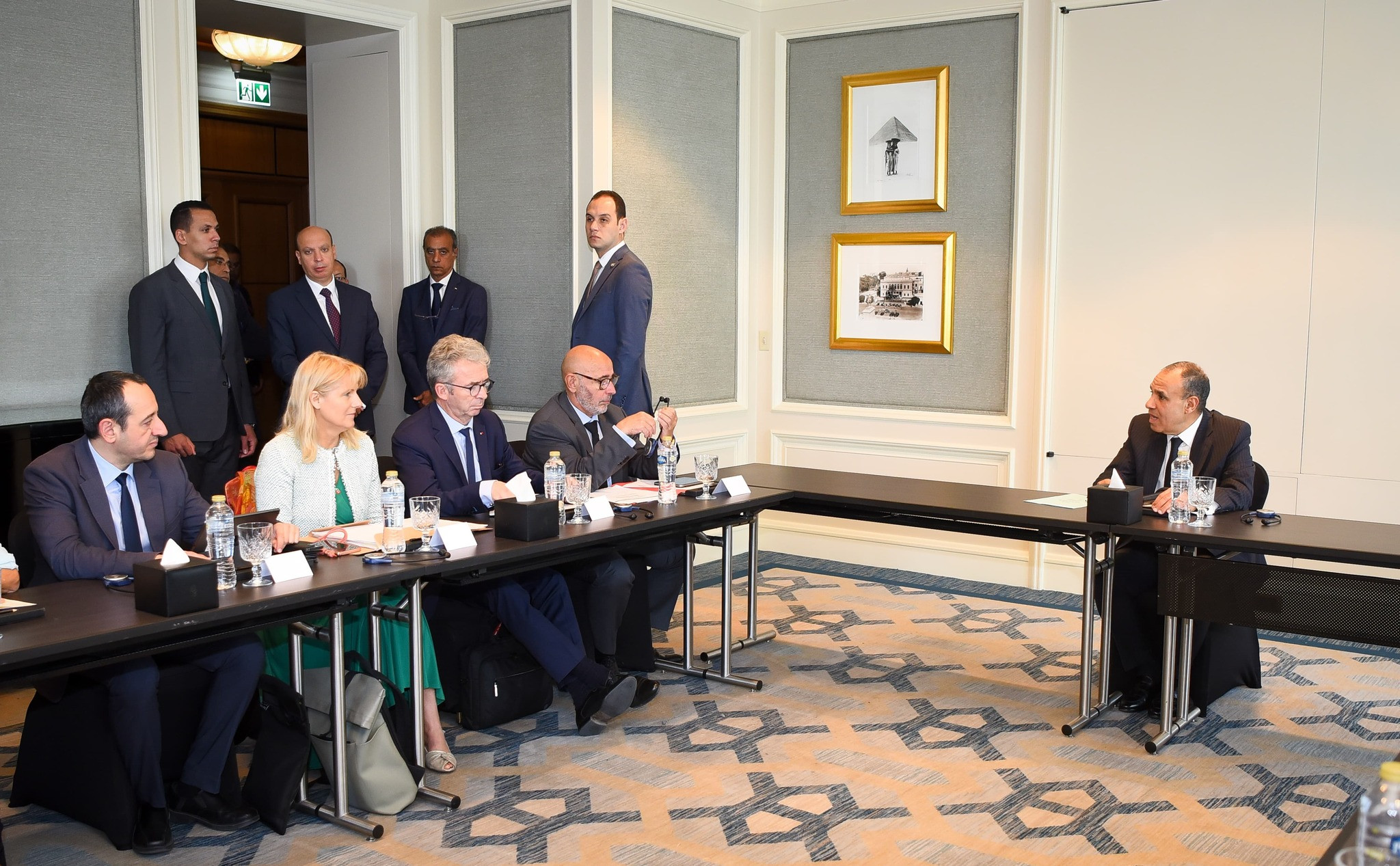 وزير الخارجية