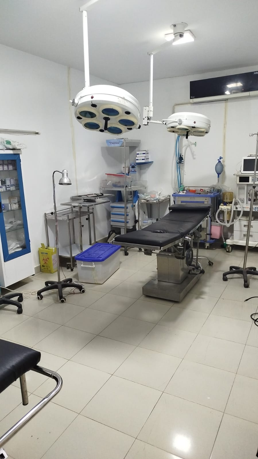 اغلاق عيادات