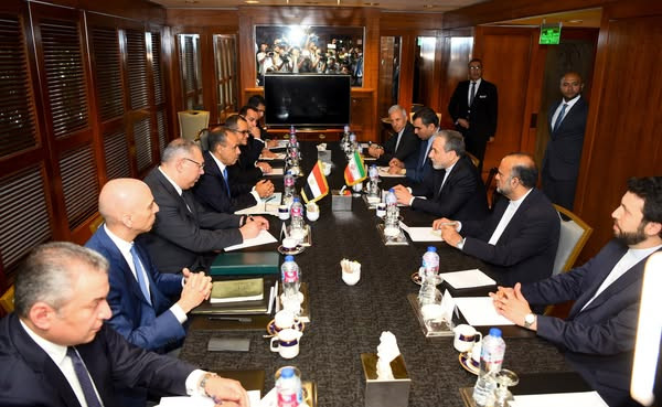 وزير الخارجية