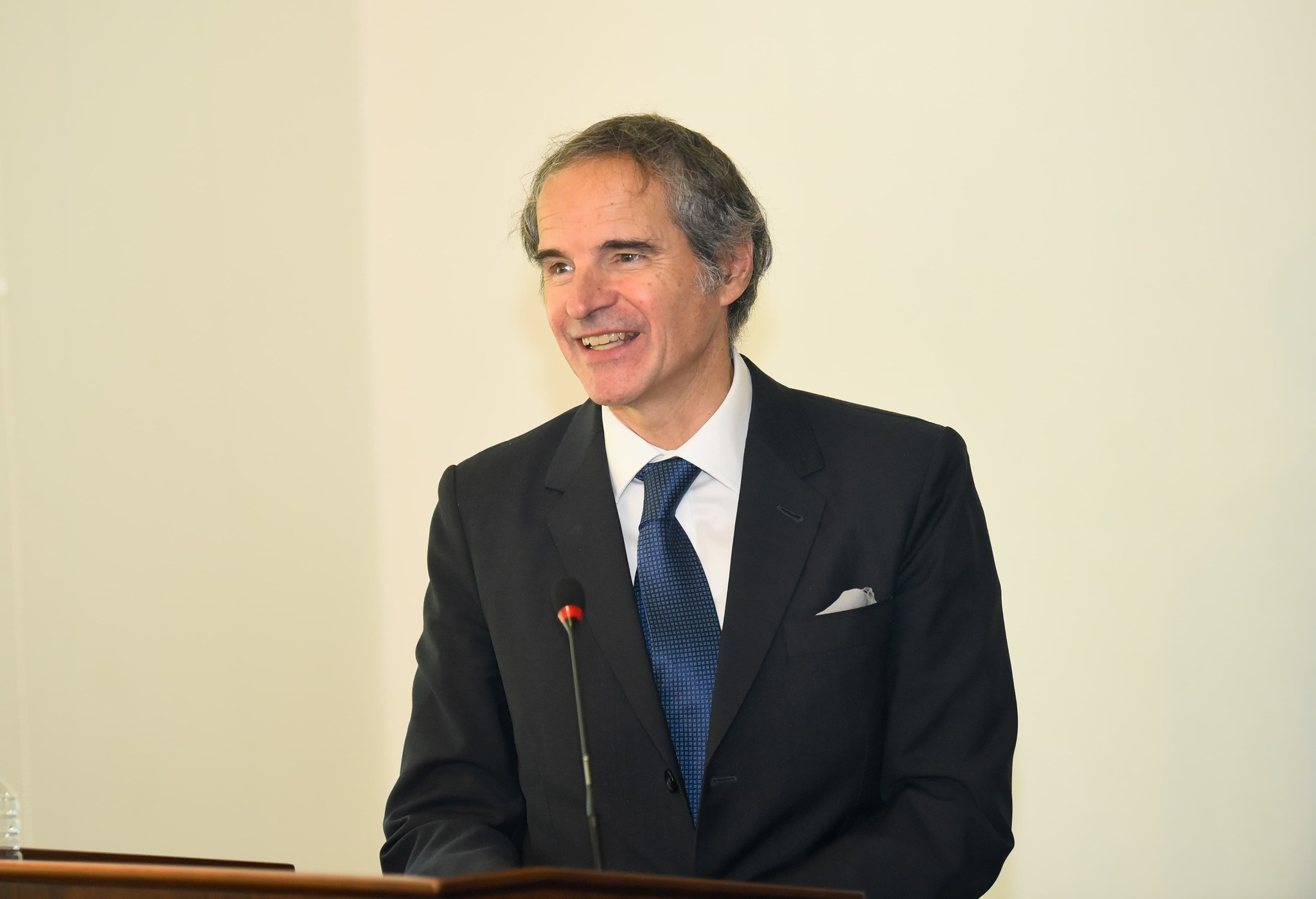 وزير الخارجية ومدير وكالة الطاقة