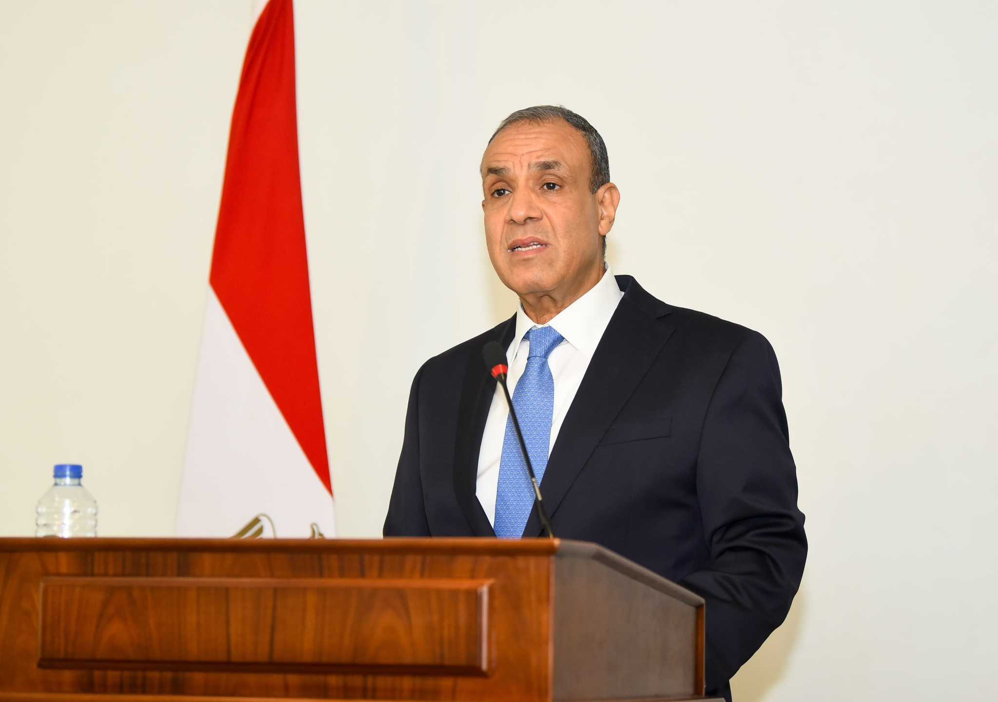 وزير الخارجية ومدير وكالة الطاقة