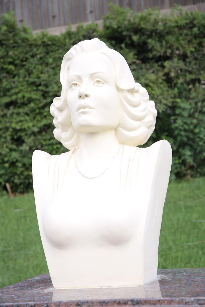 تمثال أسمهان