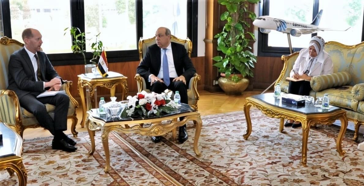 وزير الطيران