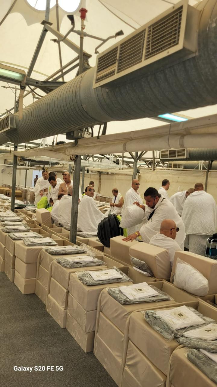 وصول طلائع حجاج السياحة إلى عرفات