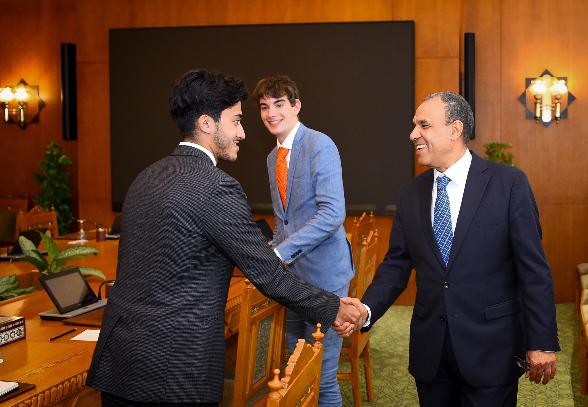 وزير الخارجية