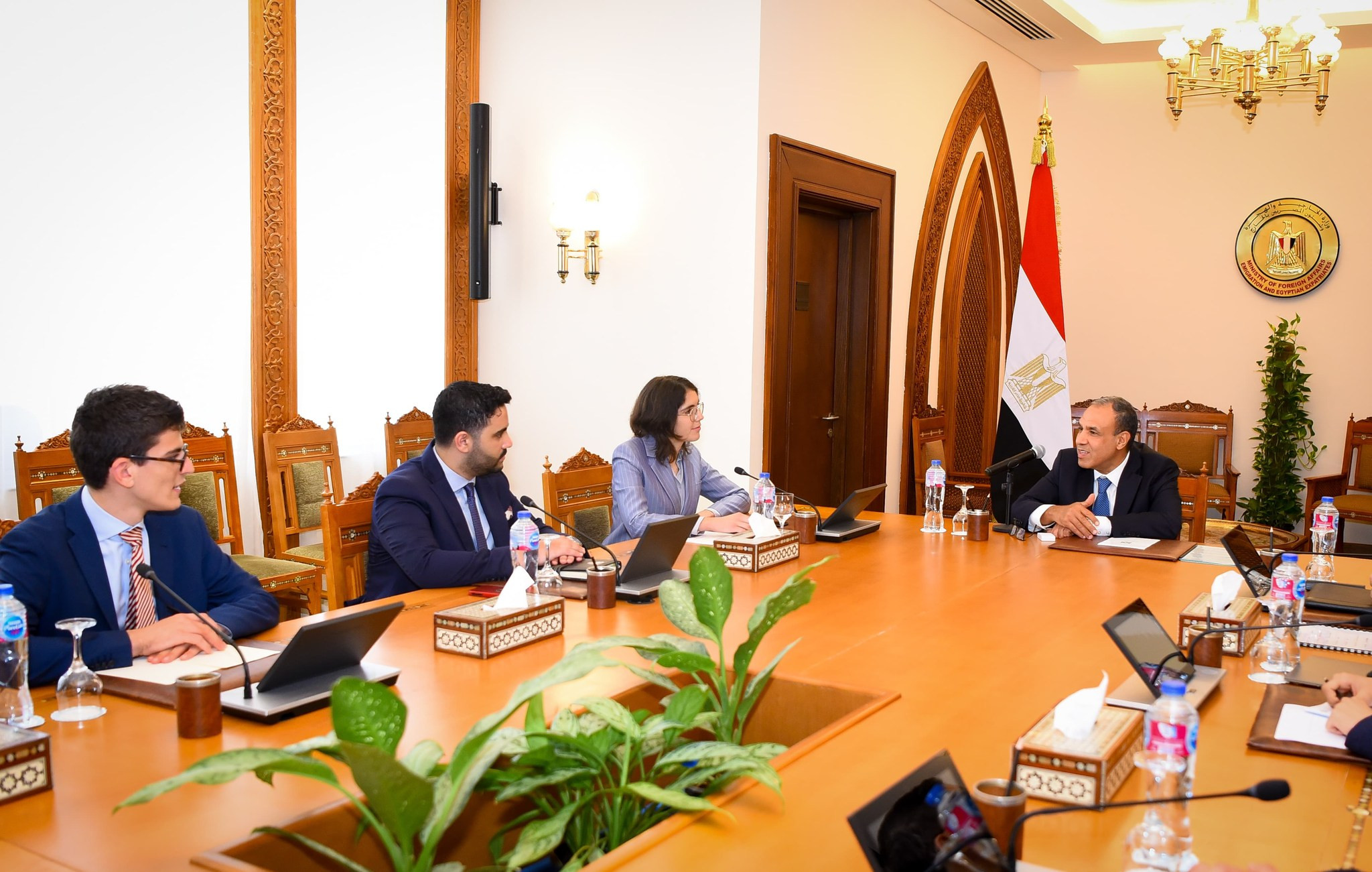 وزير الخارجية