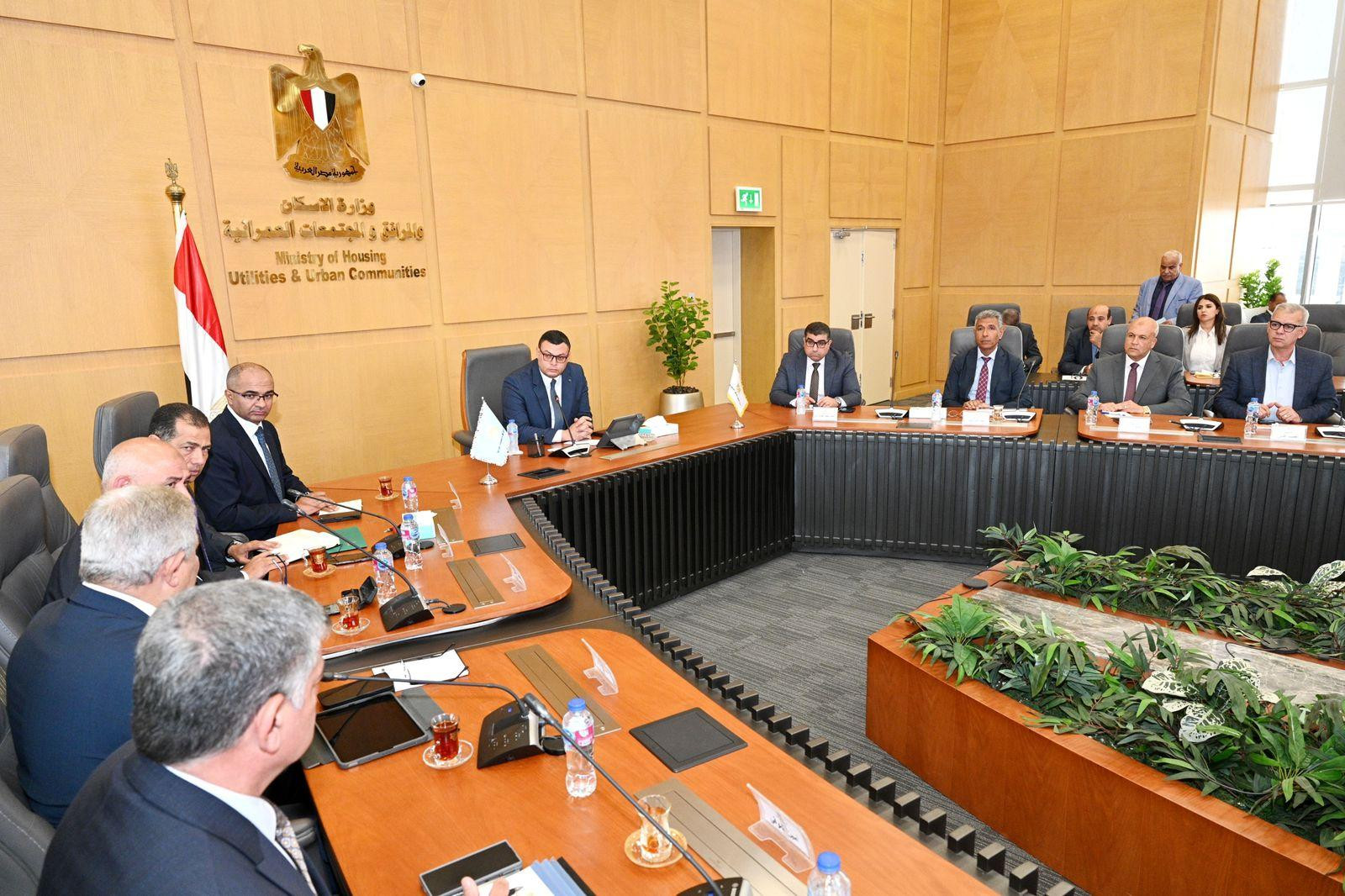 وزير الإسكان