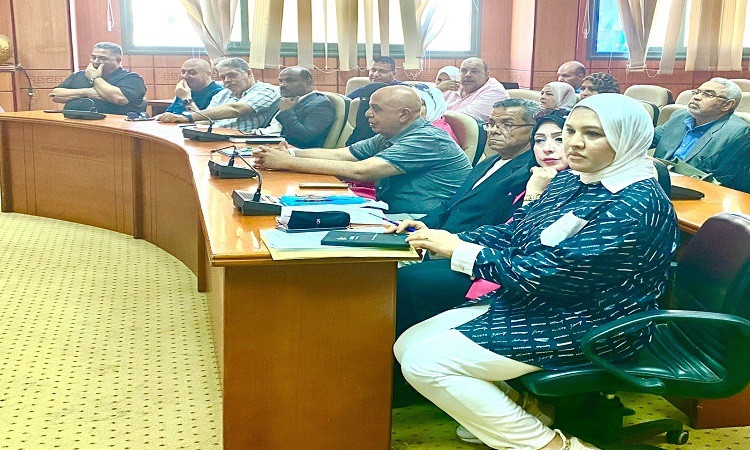 سكرتير عام بورسعيد يترأس اجتماع استعدادات المحافظة لامتحانات الثانوية