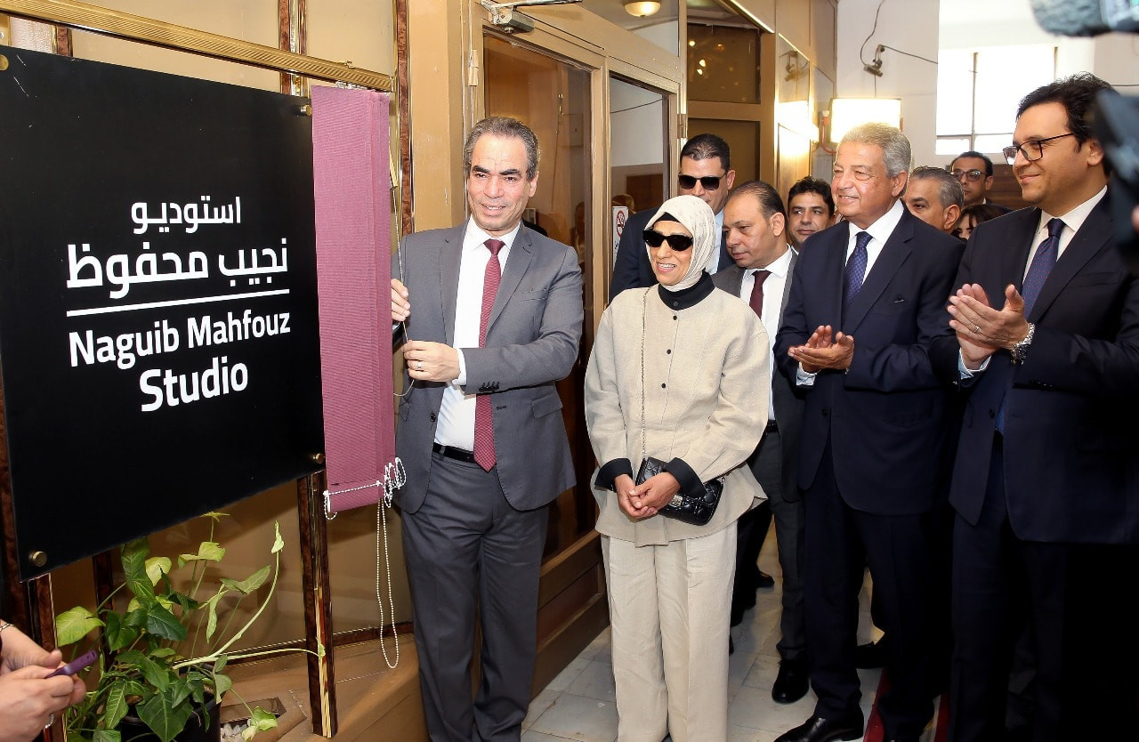 وزير الثقافة والمسلماني