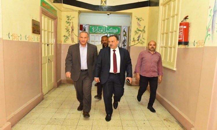 محافظ أسيوط