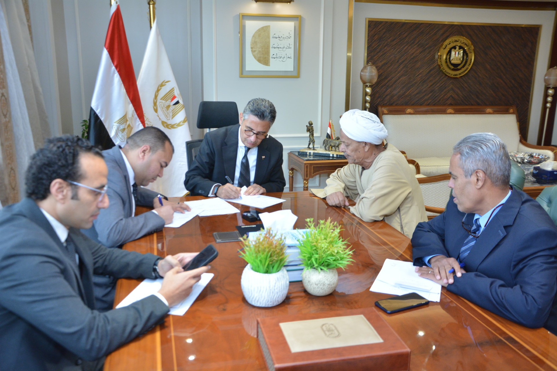 وزير التموين