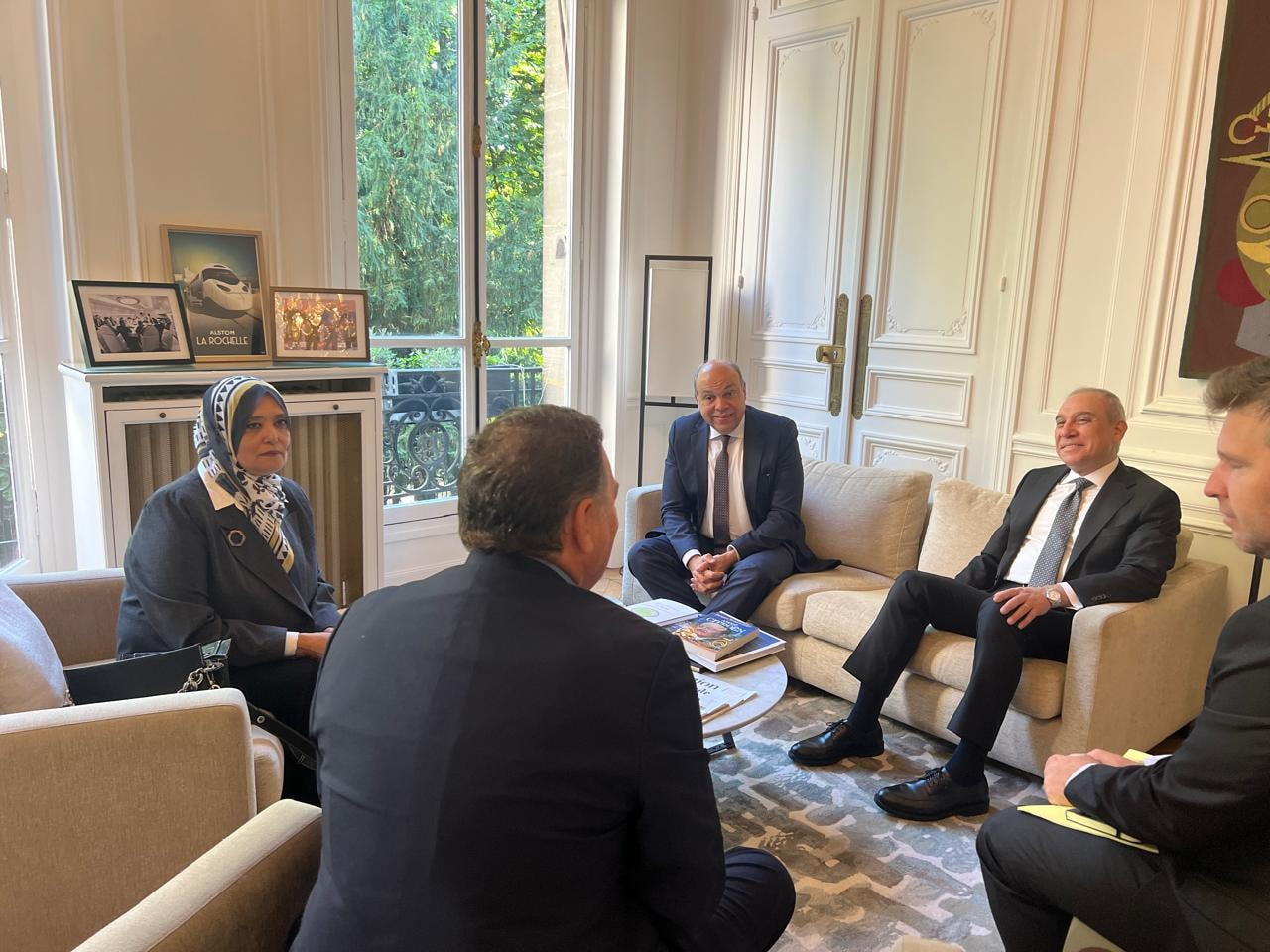 وزير الطيران مع وزير النقل الفرنسي