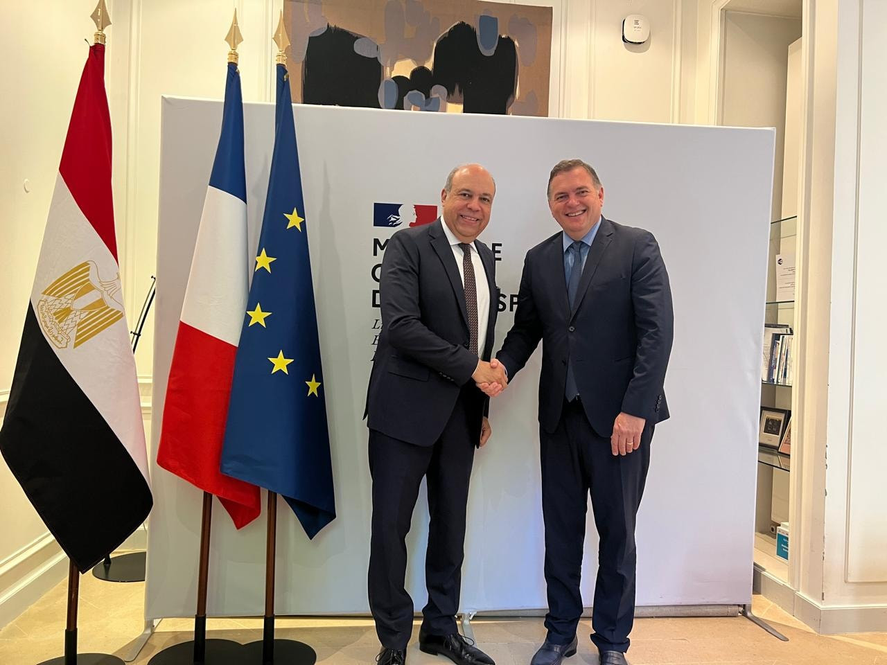 وزير الطيران مع وزير النقل الفرنسي