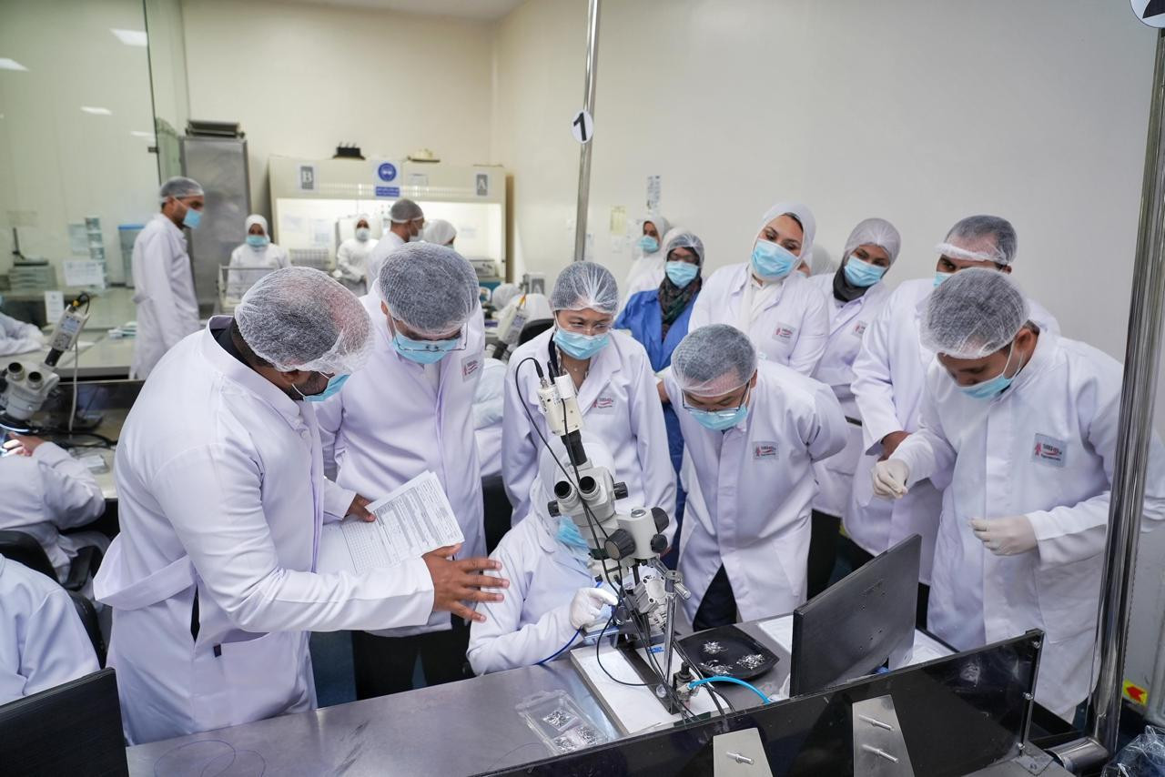 وفد صيني يتفقد عددا من مصانع المستلزمات الطبية&nbsp;بمصر