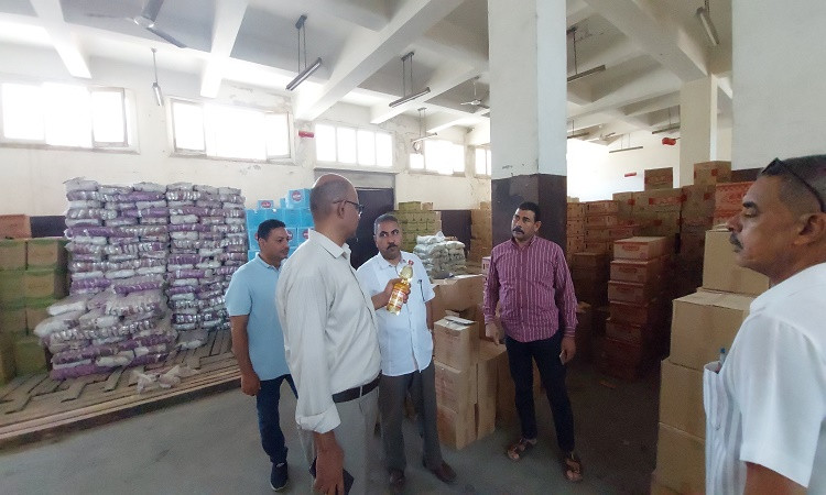 وكيل تموين البحر الأحمر يتفقد السلاسل التجارية لمتابعة توافر السلع وال