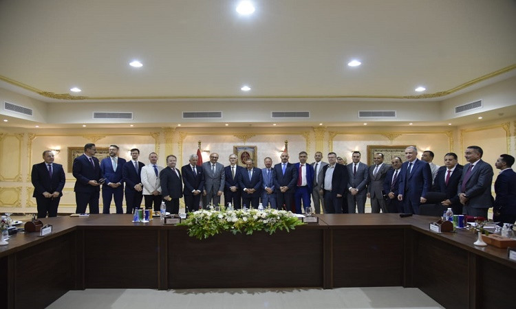 محافظ بورسعيد يبحث مع وفد الاتحاد الأوروبي سبل التعاون الاستثماري والت