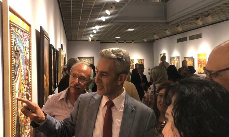 افتتح بقاعه صلاح طاهر بدار الأوبرا المصرية معرض 