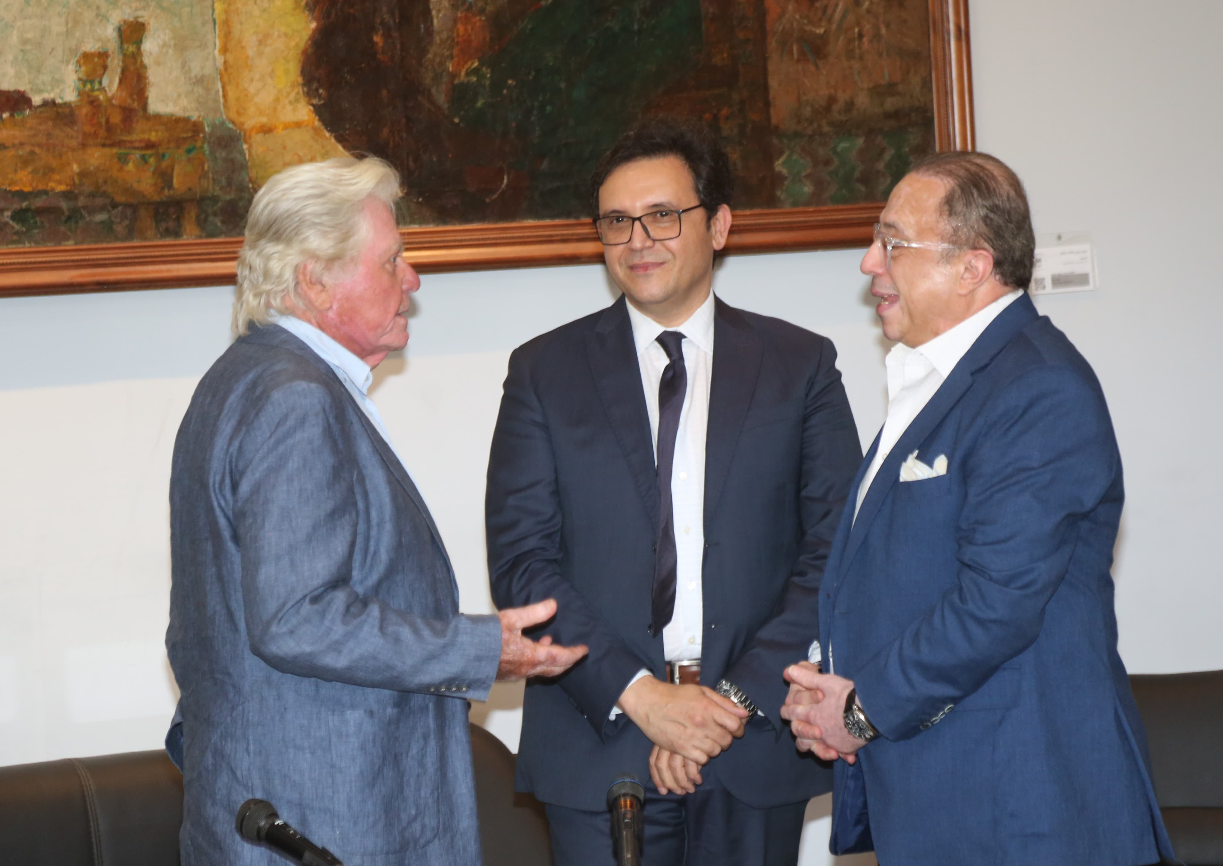 جلسة حوارية المعرض العام