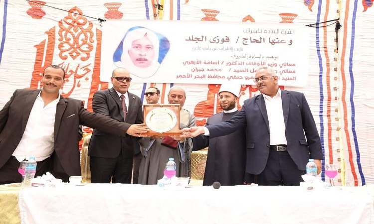 وزيرا الأوقاف والعمل يضعان حجر الأساس لمسجد السيدة زينب برأس غارب