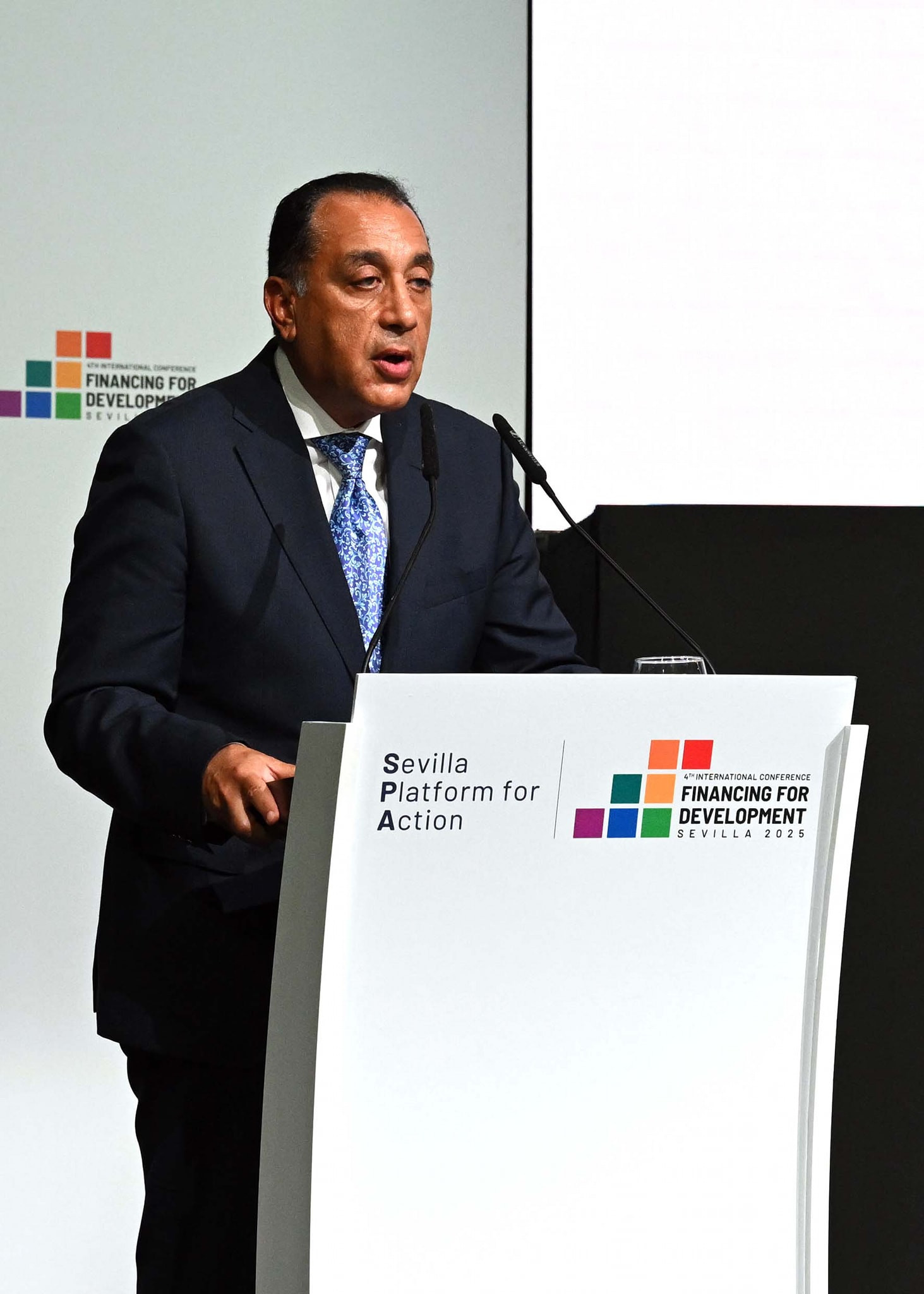 رئيس الوزراء