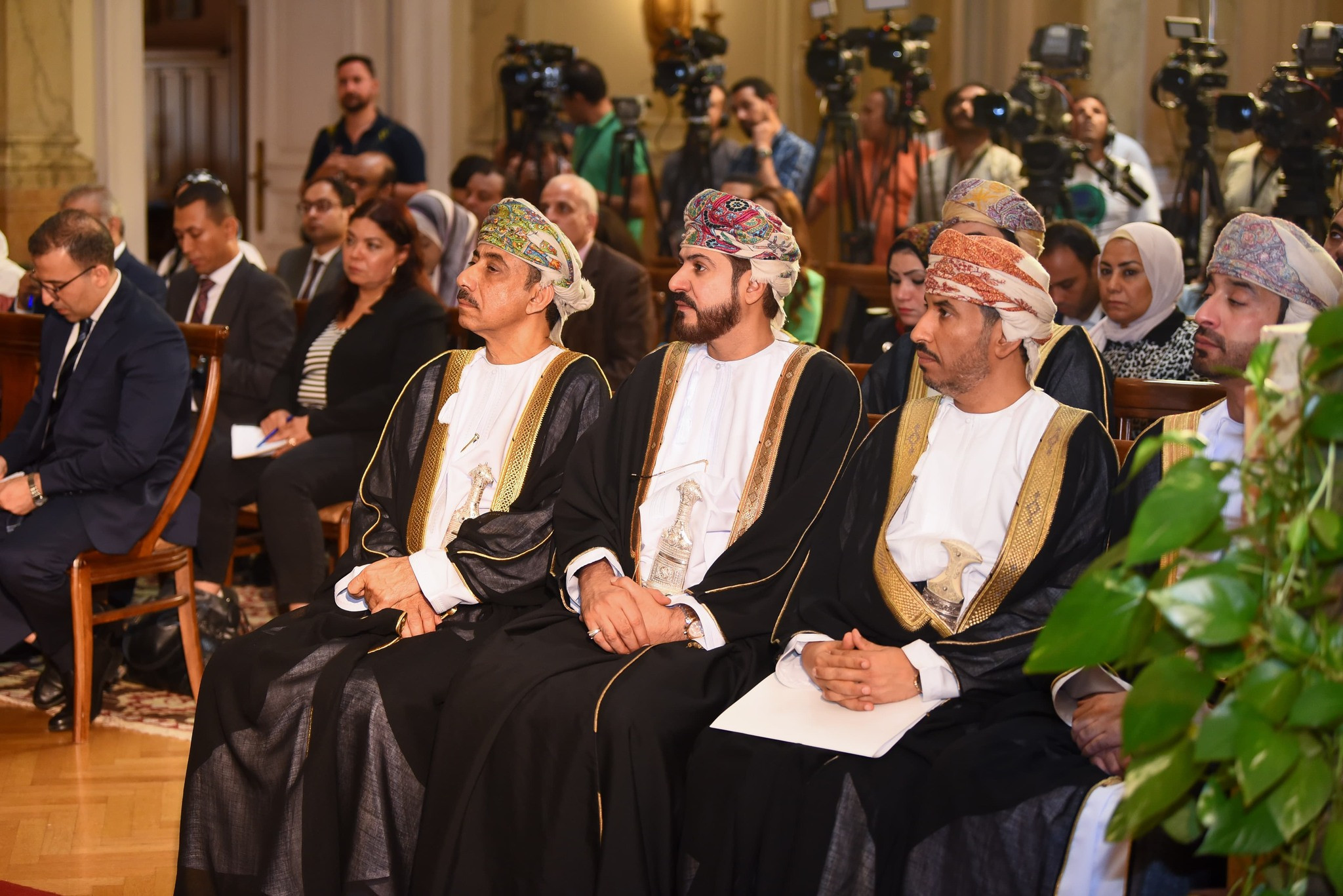 وزير الخارجية ونظيره العماني