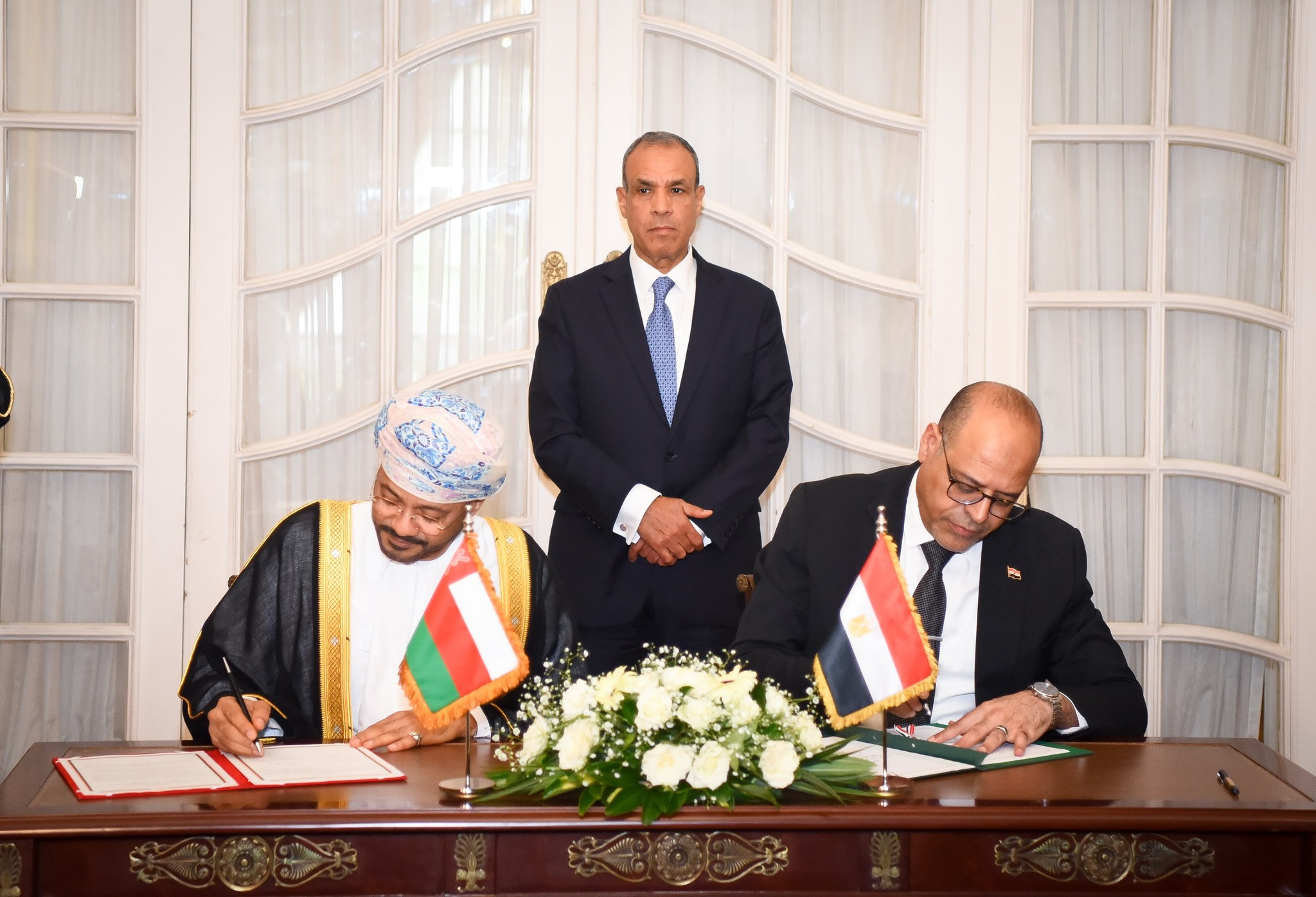 وزير الخارجية ونظيره العماني